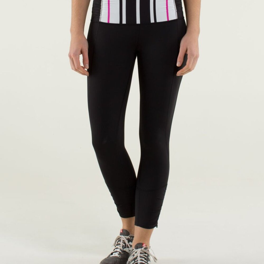 Lululemon Runday Crop Leggings 6 Black Traverse Stripe Paris Perfection
